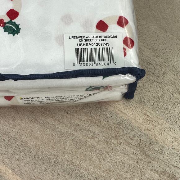 Christmas Holiday Nautica Queen Sheet Set Red White Life Preserver Wreath NEW - Picture 4 of 9